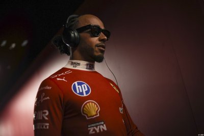 Hamilton refuse d’enterrer Russell face à Antonelli