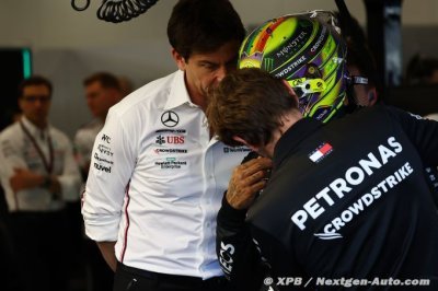 Wolff may have leaked Hamilton-Ferrari news - Capelli