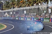 Verstappen abandonne à Melbourne : 'Si un frein reste bloqué, cela n'aide pas'