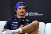 Sainz provoque la FIA avec un juron après sa sanction stupide au Japon