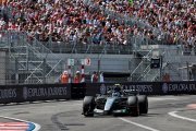 Antonelli arrache la pole à Monaco devant Verstappen, déception pour Ferrari