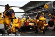 Les arrêts aux stands version 2010 vus par Renault