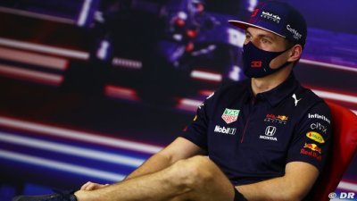Verstappen&nbsp;: Russell rendra la tâche ’très difficile’ à Hamilton