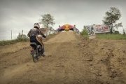 Video - Ricciardo vs Kvyat on two wheels