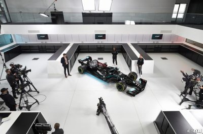 Pourtant satisfait du travail de cet hiver chez Mercedes F1, Wolff reste sceptique