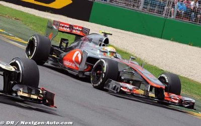 Lewis Hamilton secures pole for Australia in frenetic qualifying