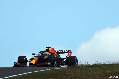 Portugal, FP3: Verstappen beats Hamilton to top spot in final practice