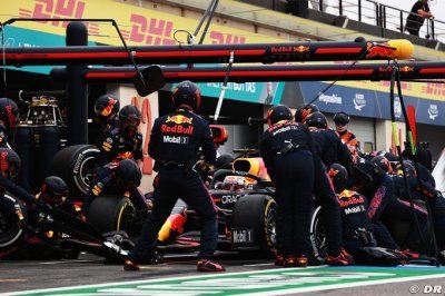 La FIA instaure un temps minimum pour les pitstops, Red Bull visée&nbsp;?