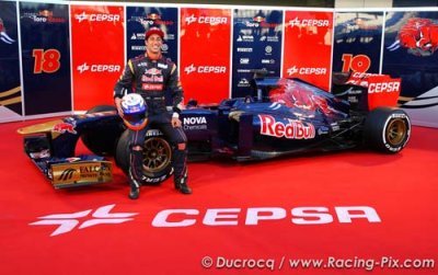 Toro Rosso reveals cautious car for 2013