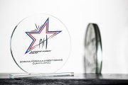 La F2 a créé le prix Anthoine Hubert et l'a décerné à Zhou