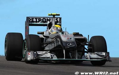 Première journée positive pour Mercedes