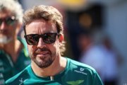 Alonso ne comprend pas qu'Aston Martin F1 ne puisse pas suivre les évolutions 'illimitées' de ses rivales