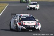 Motegi, Race 1 : Michelisz leads a Honda 1-2-3