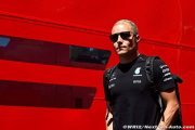 Rivals 'more consistent' than Hamilton - Rosberg