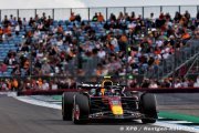 Red Bull : Verstappen et Perez sont assez loin des McLaren pour le moment