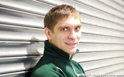 Petrov could stay at Caterham beyond 2012 - manager