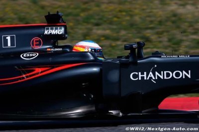 Radio clampdown not good for F1 - Alonso
