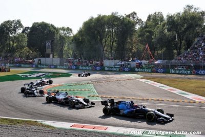 Monza sprint race ’like a carnival parade’