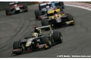 Première pole pour Razia et Caterham AirAsia