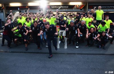 Du stress immense à la fierté&nbsp;: Pérez raconte sa fin de GP à Bakou