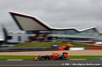 Verstappen a fait le spectacle à Silverstone 