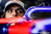 Wheel tether lands Toro Rosso in FIA trouble