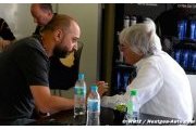 Ecclestone ends 'cash flow crisis' for small teams