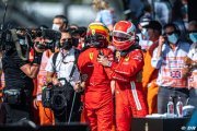 Sainz sur Leclerc : Un gars ‘cool' et ‘respectueux' de ses coéquipiers