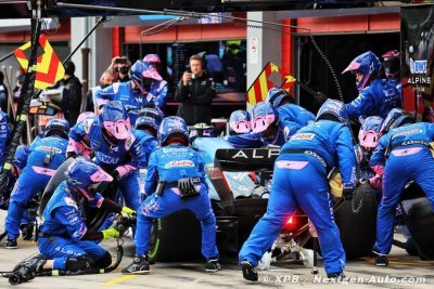 Ocon explique pourquoi il a tassé Hamilton dans la voie des stands