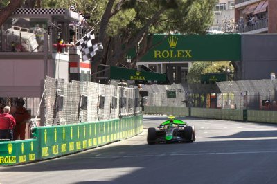 F2, Monaco, Course sprint&nbsp;: Barnard et AIX remportent leur première victoire