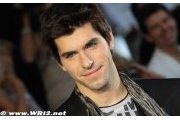 Alguersuari working hard in his own music studio