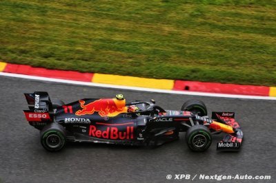 Pérez accuse Hamilton de l’avoir bloqué, Horner encense un ‘phénoménal’ Russell