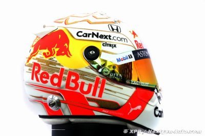Verstappen trouve ’cool’ de pouvoir changer de design de casque