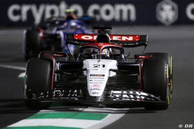 De Vries ’progresse’ mais a ’encore des choses à apprendre’