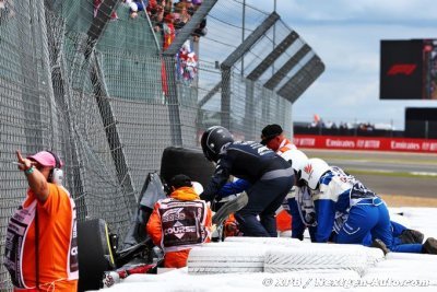 Zhou a craint un incendie après son crash de Silverstone