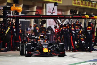 Frustré par une stratégie trop conservatrice, Verstappen ‘ne comprend pas’ Red Bull