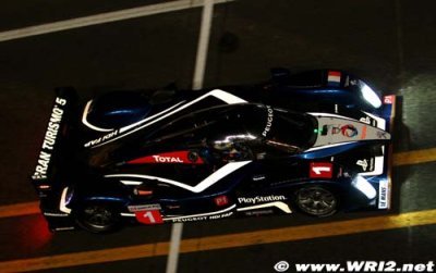 24h du Mans&nbsp;: La Peugeot n°2 perd du temps au garage&nbsp;!