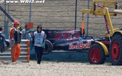 Buemi asks Toro Rosso for new STR5 chassis