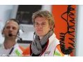 Hulkenberg inks 2012 return with Force India