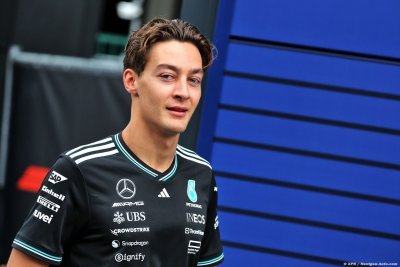 Russell révèle qu’il n’a toujours ’aucun contrat sur la table’ chez Mercedes F1