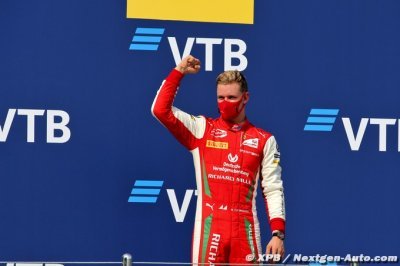 Mick Schumacher ’utilise un ou deux trucs’ que son père lui a appris