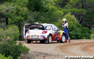 SS17: Neuville continues his charge