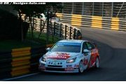 Macao, Course 1 : Muller contrôle et s'impose