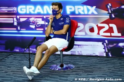 No Hamilton talks since replacement drive - Russell