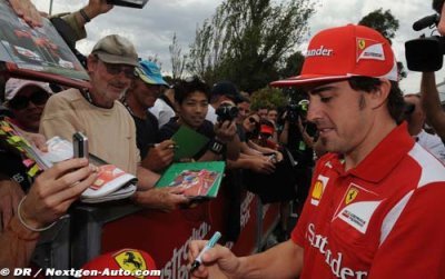 Alonso est sur Twitter et il aime ça