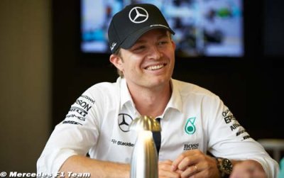 Rosberg hopes Ferraris help title fight-back