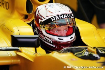 Team boss slams Renault refugee Magnussen