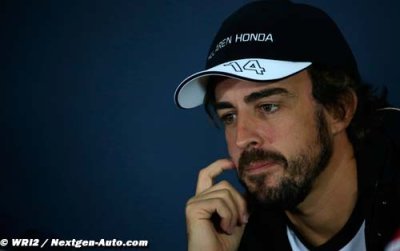 Alonso avec une main bandée à Silverstone