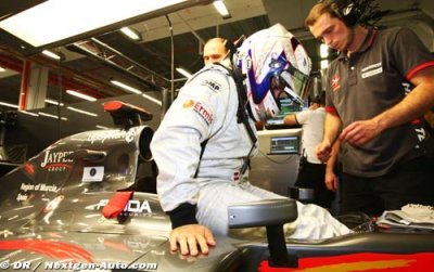 New Klien sponsor added to HRT livery in Singapore
