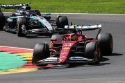 Hamilton accuse 'un nouveau composant' d'être à l'origine de deux accidents chez Ferrari
